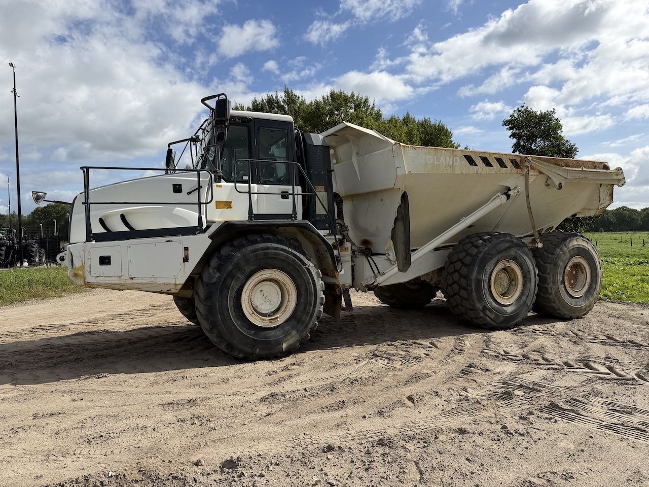 Bell B40D 9625 hrs!! 2 units available