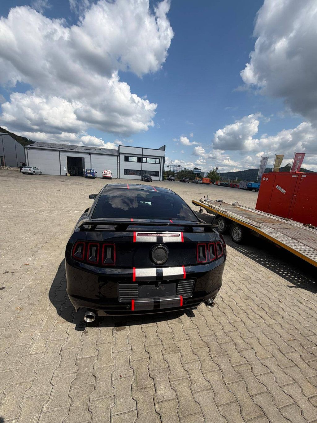 Passenger car Ford Mustang GT Petrol 425hp 2013