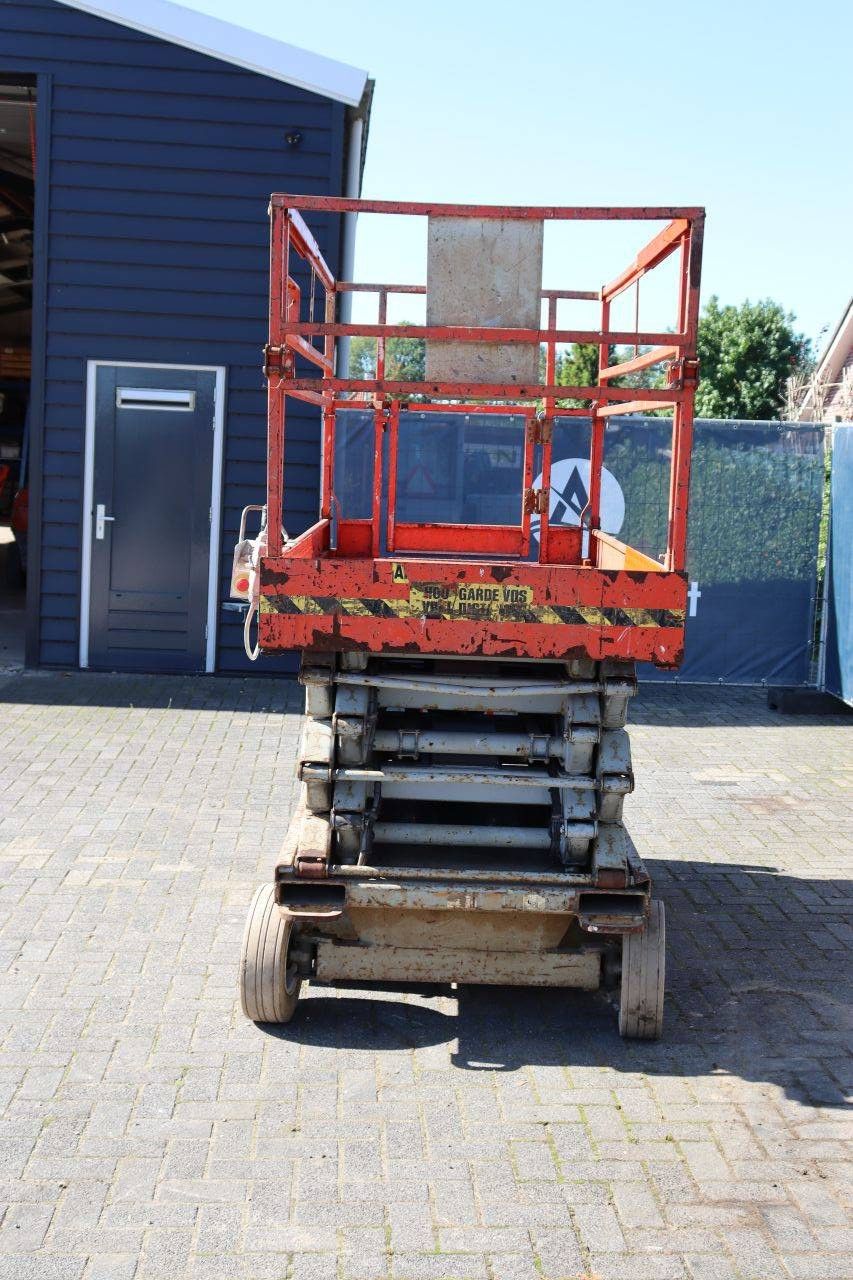 Scherenarbeitsbühne SkyJack SJ4832 Elektrisch 11,8 m 1999