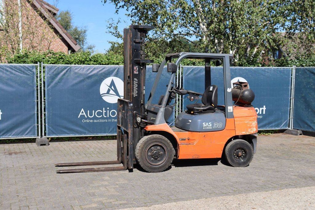 Forklift Toyota 02-7FGF30 LPG 3000kg 5.5m 2005 (Margin)