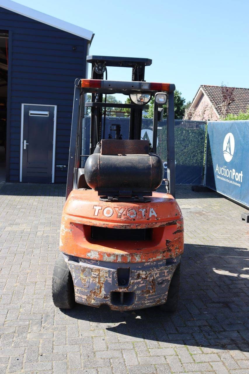 Forklift Toyota 02-7FGF30 LPG 3000kg 5.5m 2005 (Margin)