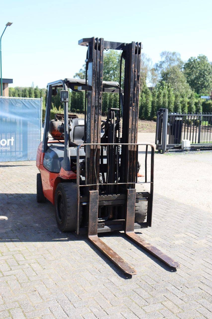 Forklift Toyota 02-7FGF30 LPG 3000kg 5.5m 2005 (Margin)