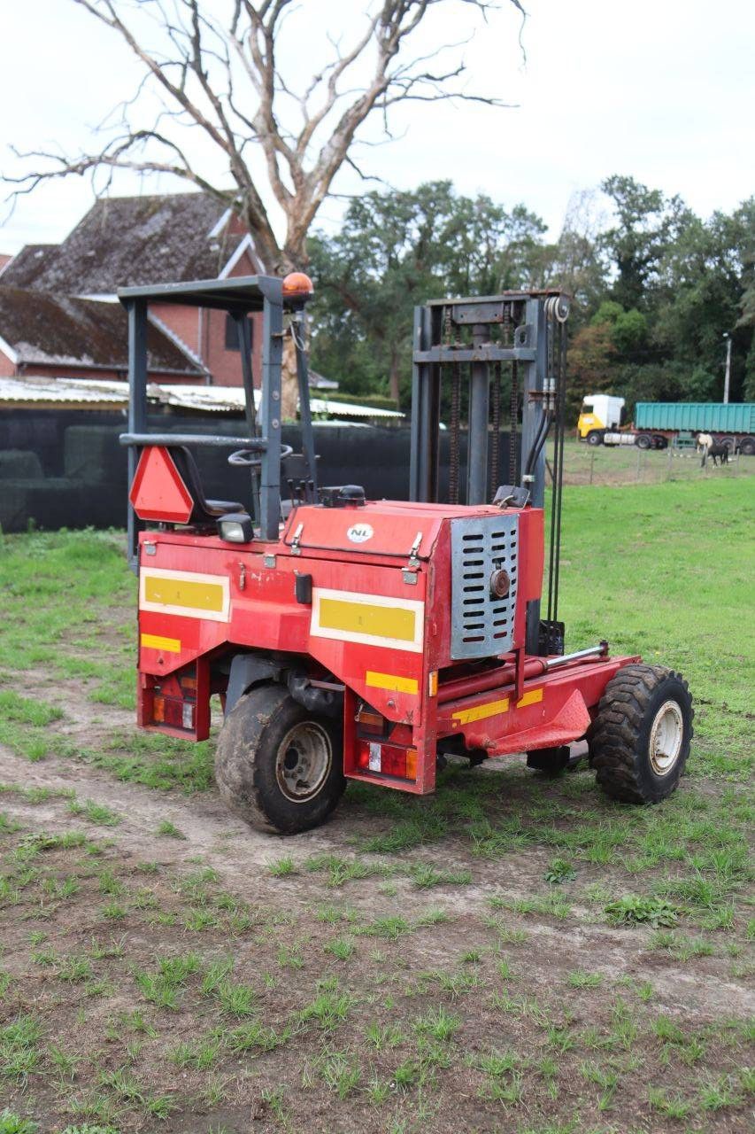 Moffett M2003 Diesel-Gabelstapler, 2000 kg, Baujahr 1995