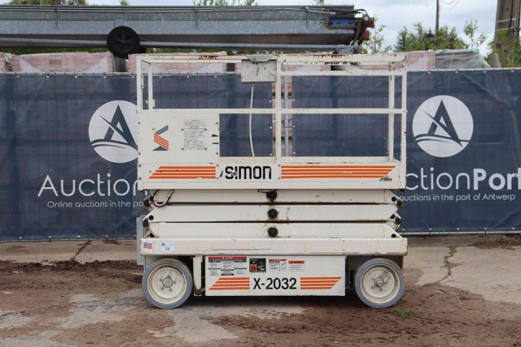 Simon X-2032 Electric Scissor Lift 8.1m 1996