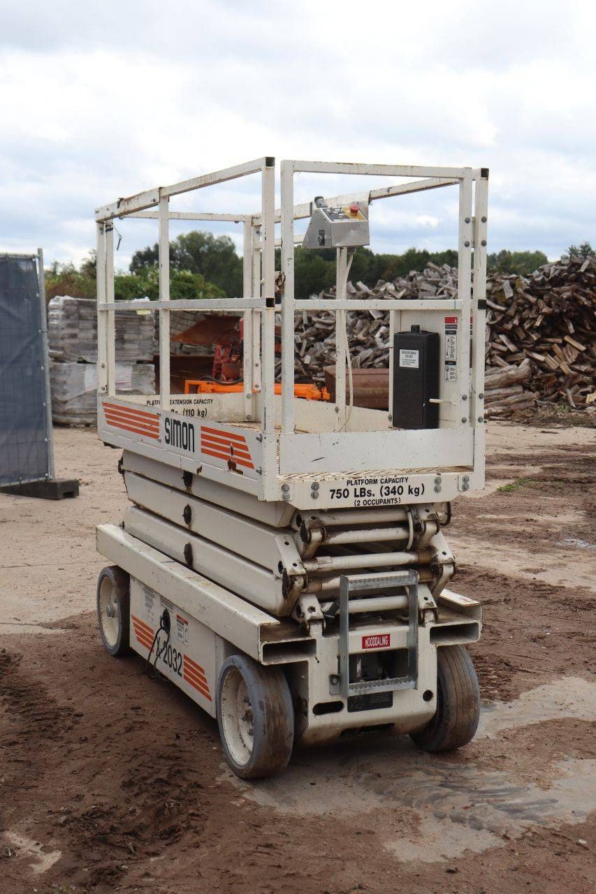 Simon X-2032 Electric Scissor Lift 8.1m 1996