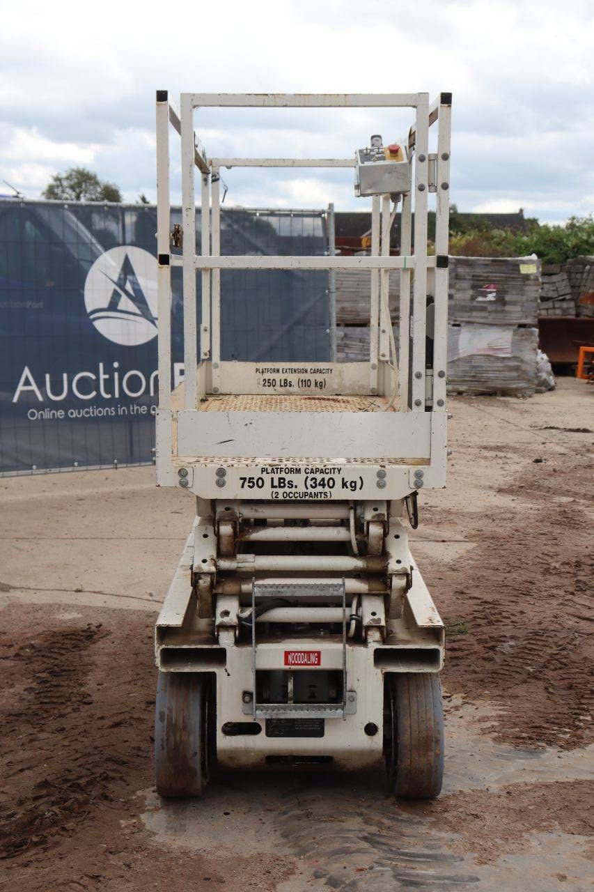 Simon X-2032 Electric Scissor Lift 8.1m 1996