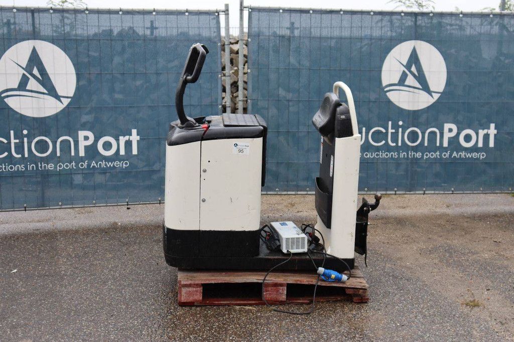 Crown GPC-TOW Elektrotraktor 3000 kg 1999