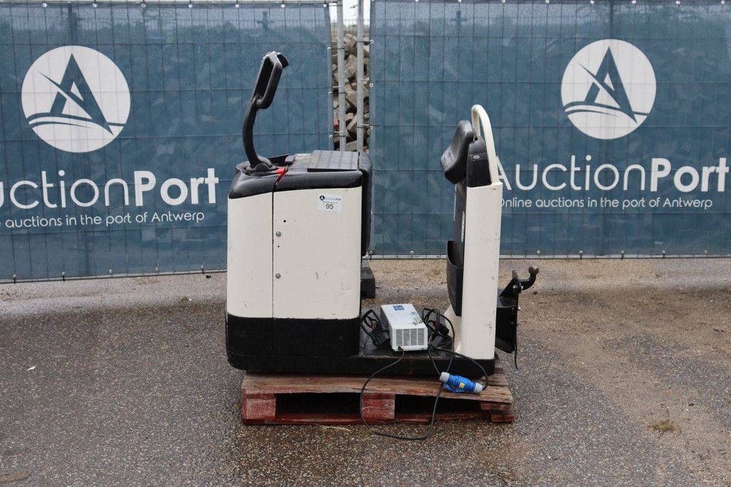 Crown GPC-TOW Elektrotraktor 3000 kg 1999