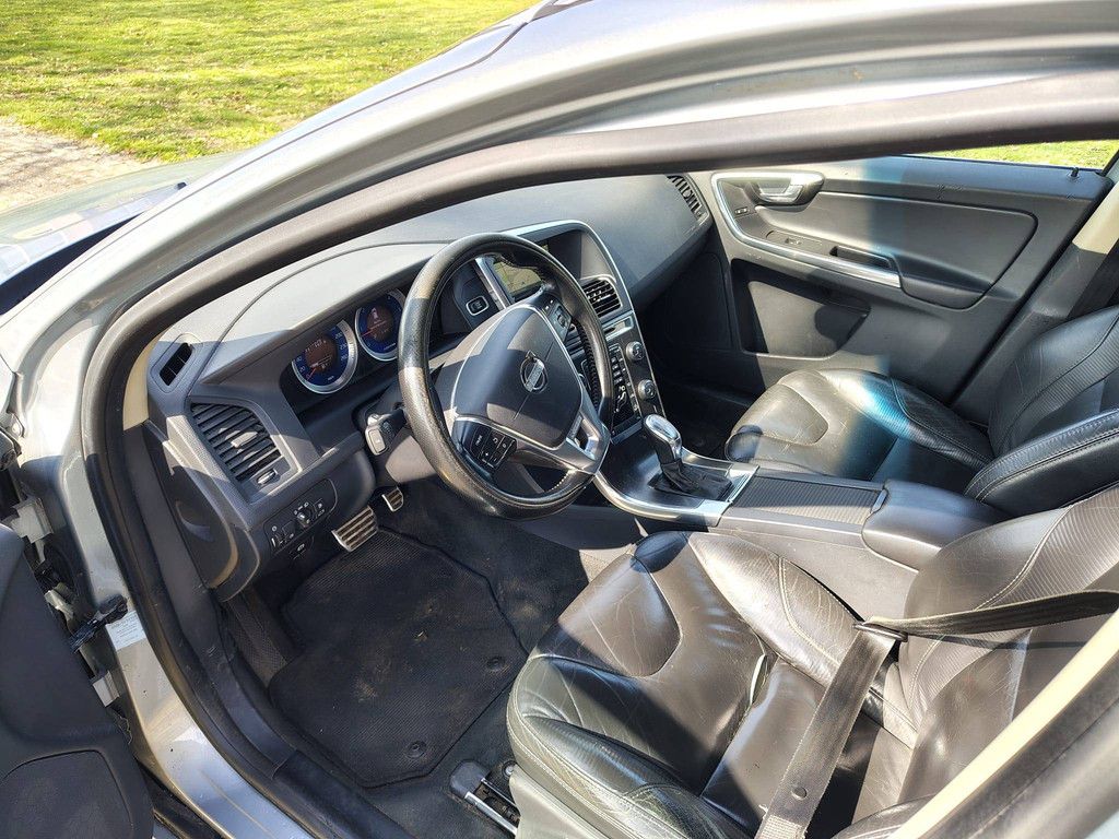 SUV Volvo XC60 D5 2.4L Diesel 215 PS 2012
