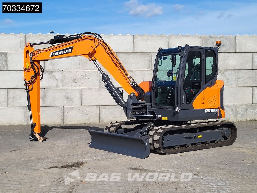 DEVELON DX85 R-7 A/C