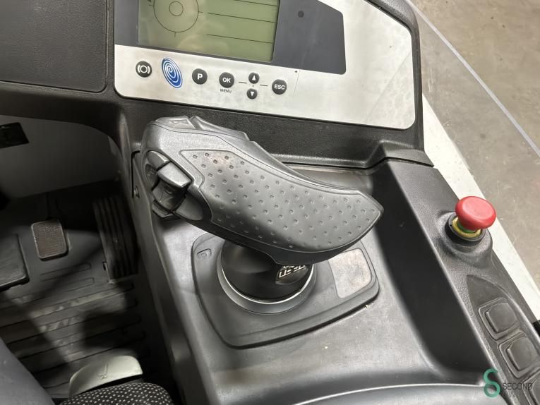 Schubmaststapler Elektrisch Still FM-X17 2016
