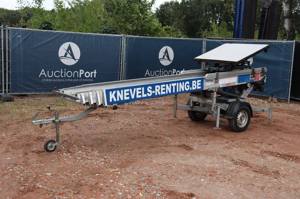 Paus 18WH Electric Moving Lift