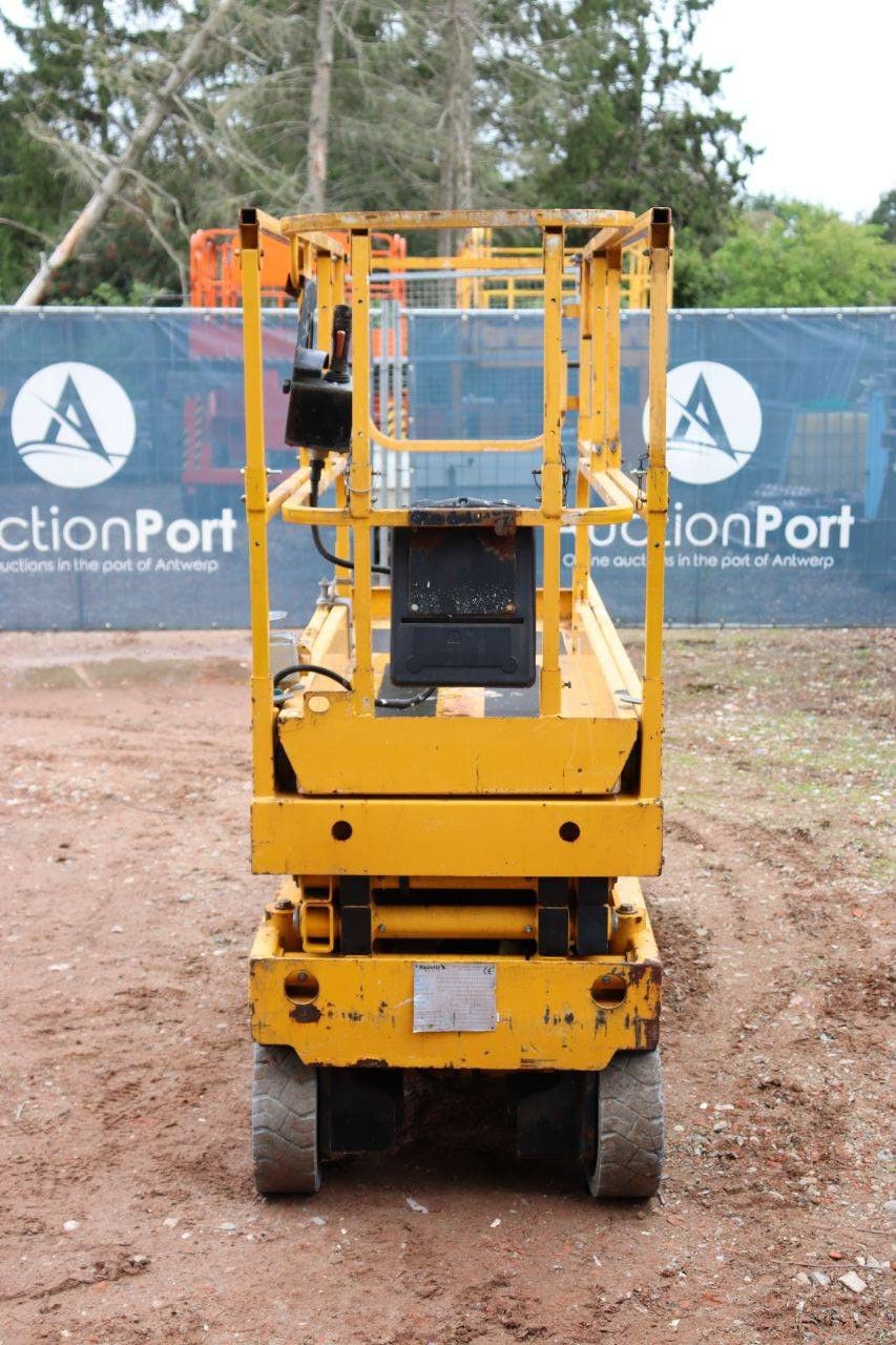 Haulotte Compact 8 Elektrische Scherenbühne 350 kg 8,2 m