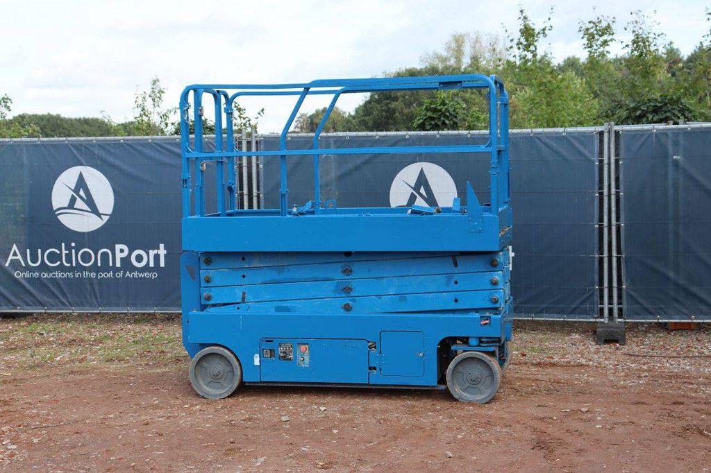Scherenbühne Genie GS2646 Elektrisch 454 kg 9,9 m 2013