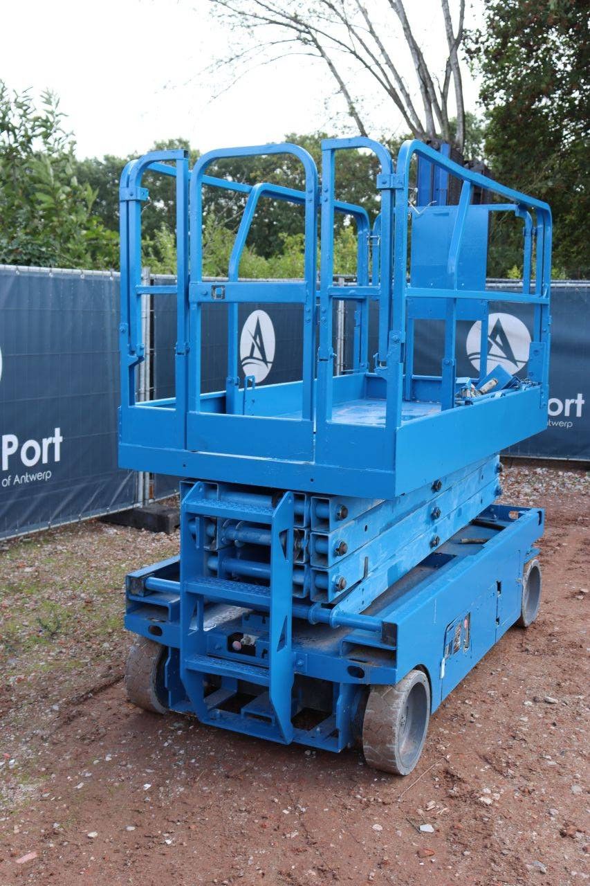 Scherenbühne Genie GS2646 Elektrisch 454 kg 9,9 m 2013