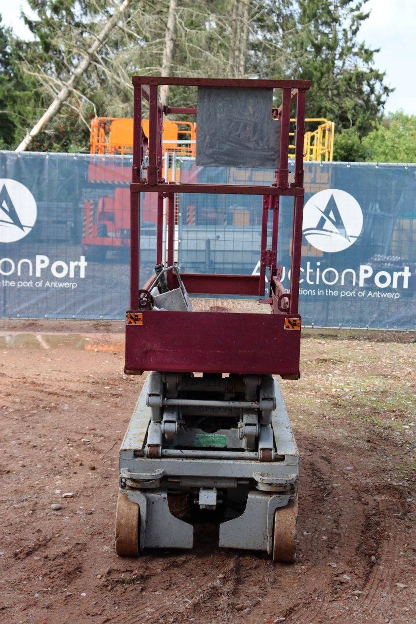 Skyjack SJIII-3219 Electric Scissor Lift 227kg 7.8m 2009
