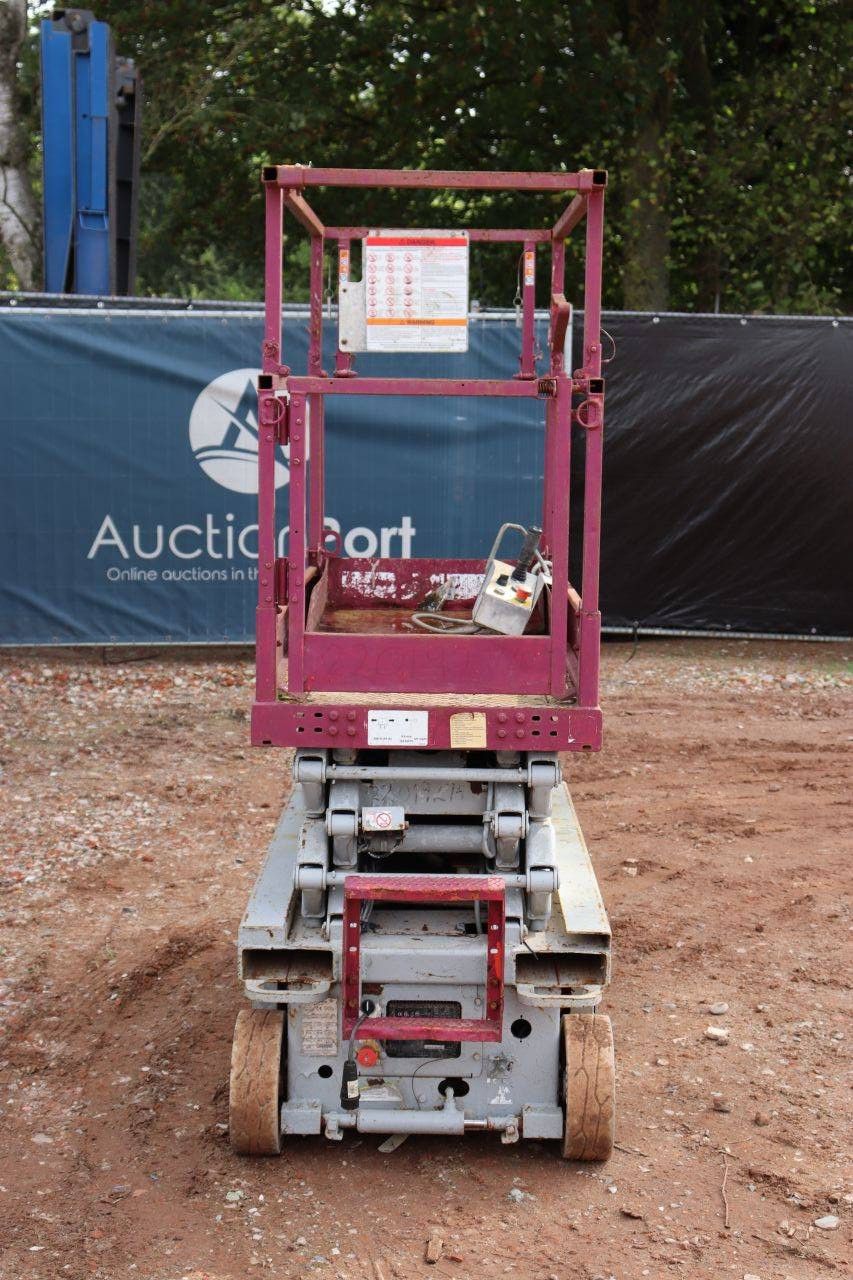 Skyjack SJIII-3219 Electric Scissor Lift 227kg 7.8m 2009