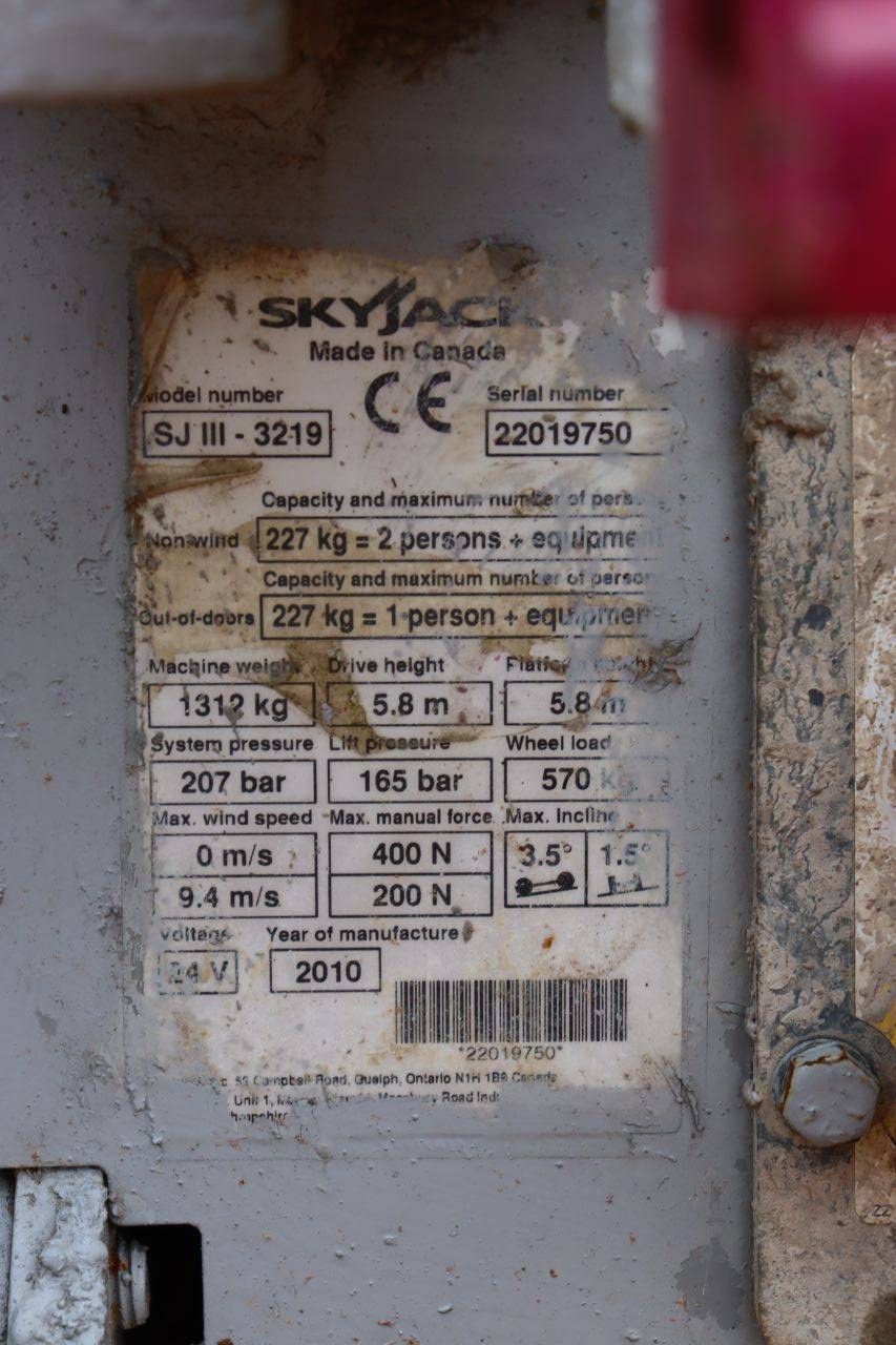 Skyjack SJIII Scherenarbeitsbühne - 3219 Elektrisch 227 kg 7,8 m 2010