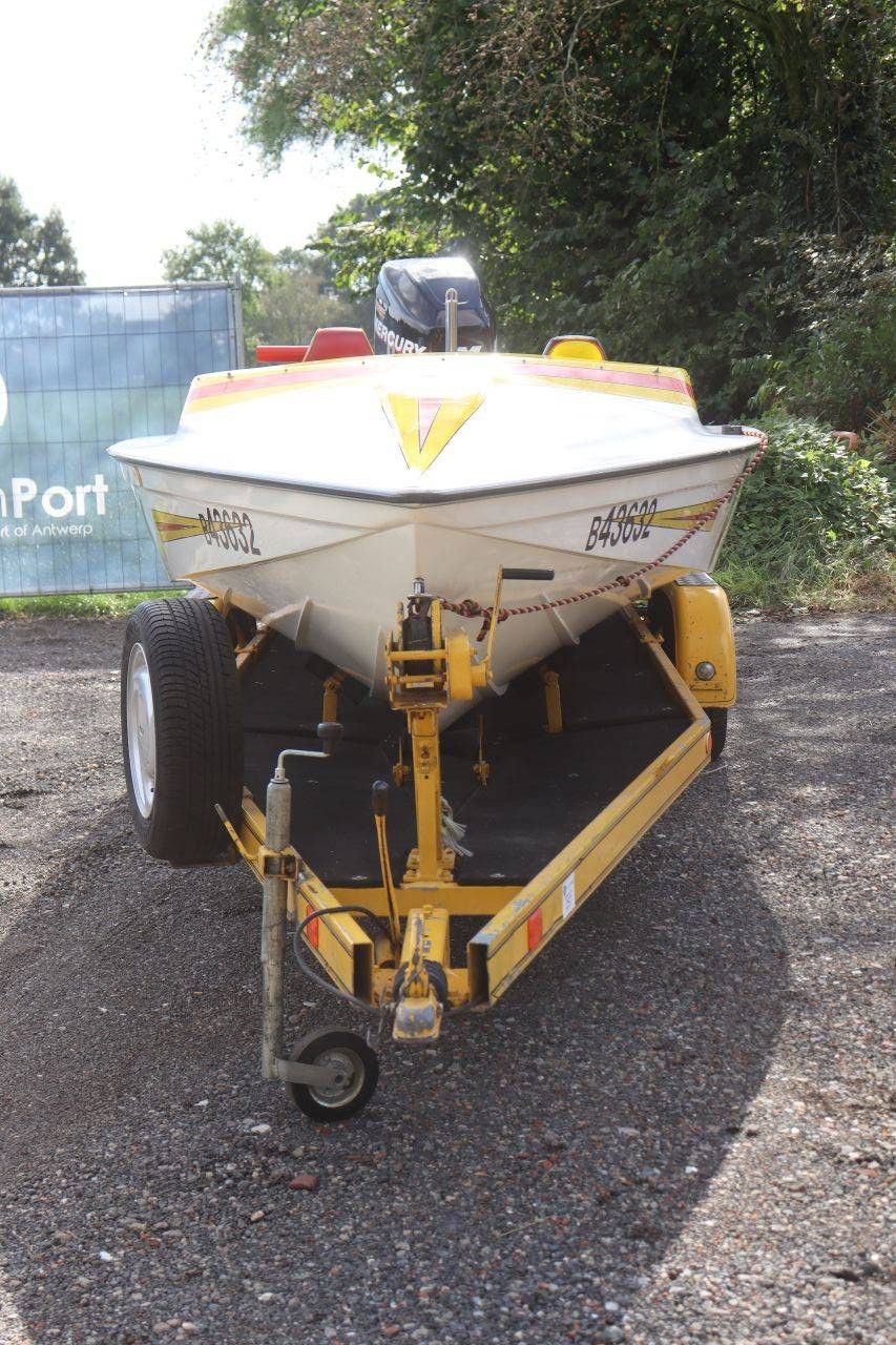 Bernico 21 Firestorm Gasoline Speedboat 300hp With Trailer Provi