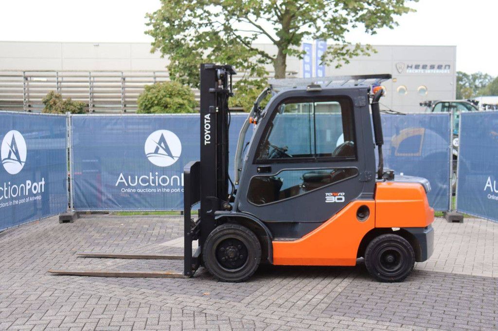 Forklift Toyota 02-8FDF30 Diesel 3000kg 3.7m 2020