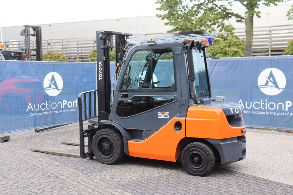 Forklift Toyota 02-8FDF30 Diesel 3000kg 3.7m 2020