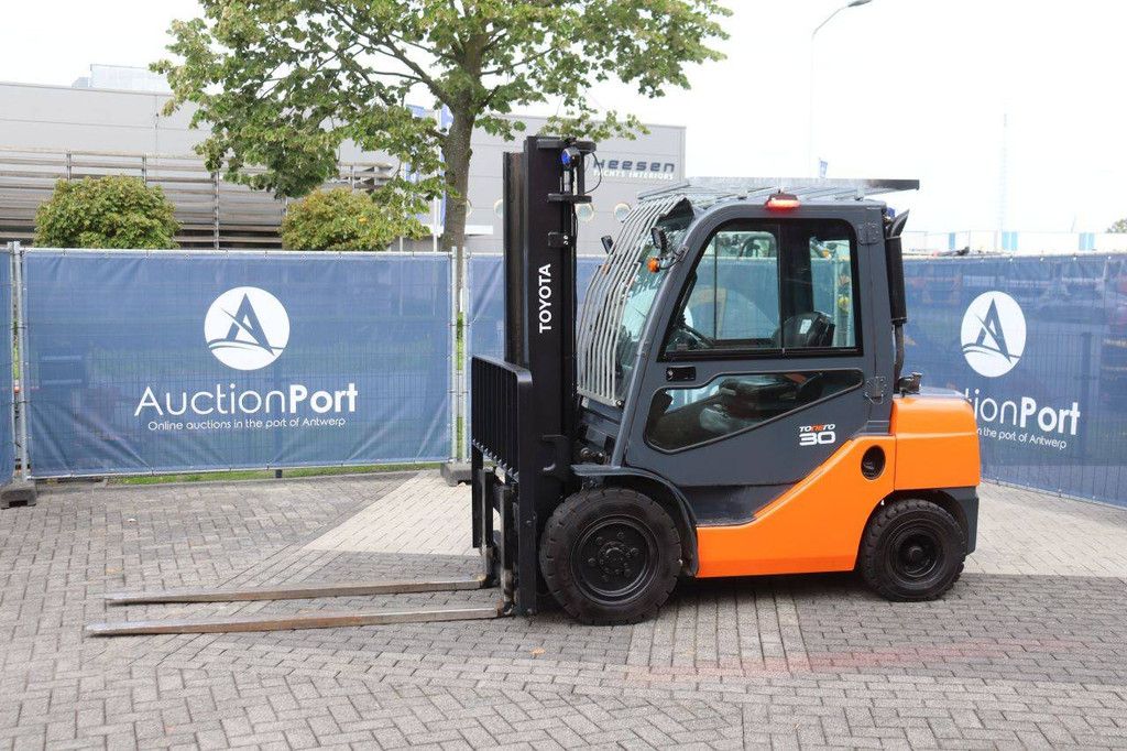 Gabelstapler Toyota 02-8FDF30 Diesel 3000kg 3,7m 2020