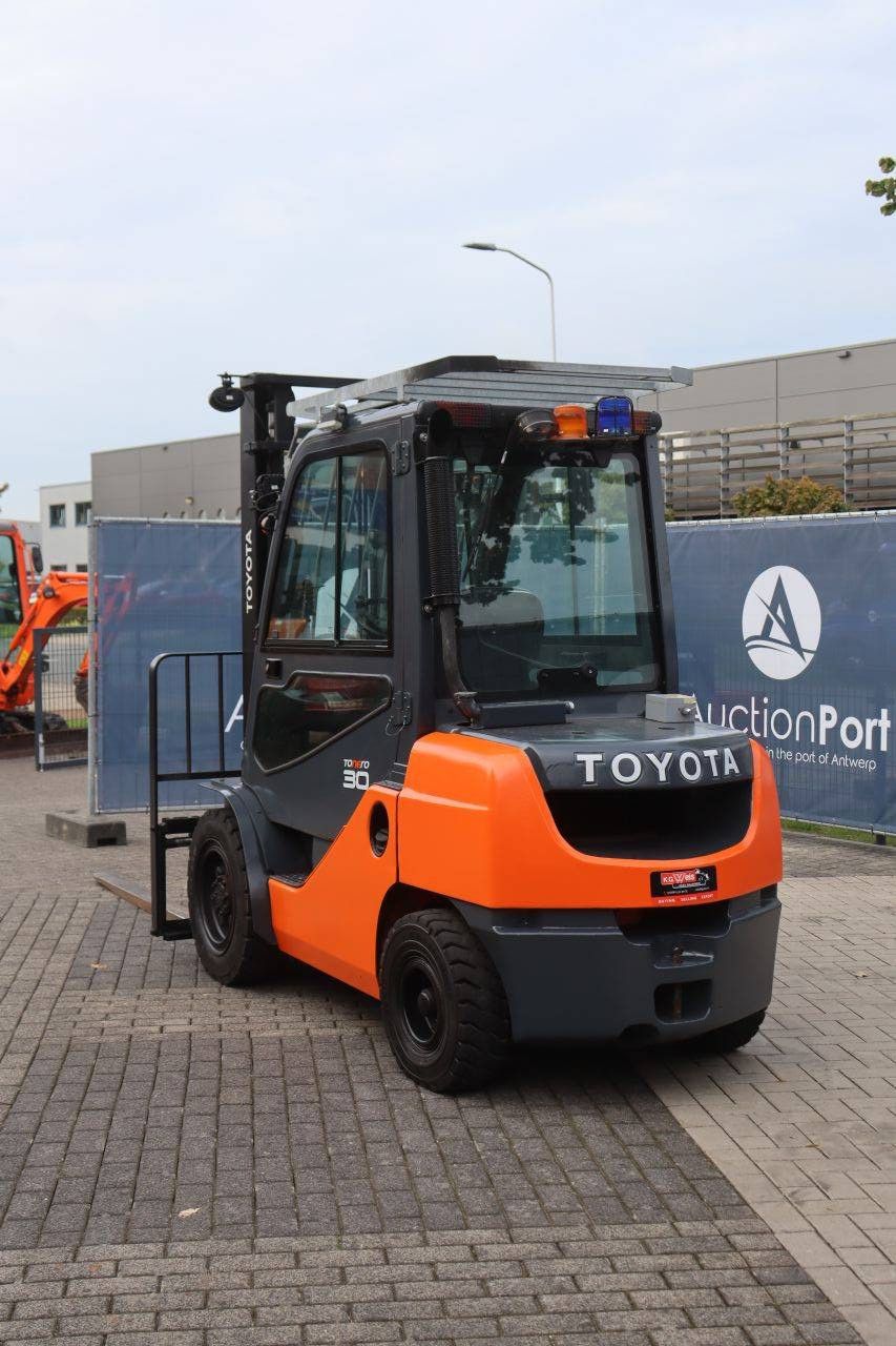 Gabelstapler Toyota 02-8FDF30 Diesel 3000kg 3,7m 2020