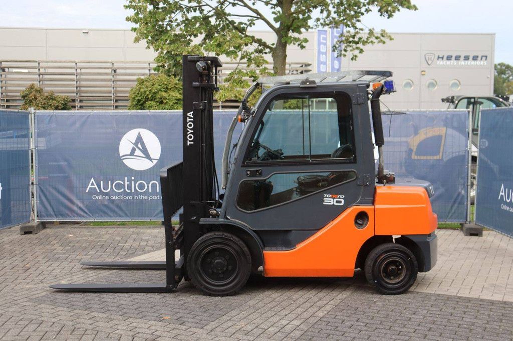 Gabelstapler Toyota 02-8FDF30 Diesel 3000kg 3,7m 2020