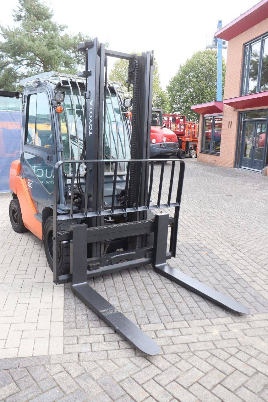 Gabelstapler Toyota 02-8FDF30 Diesel 3000kg 3,7m 2020