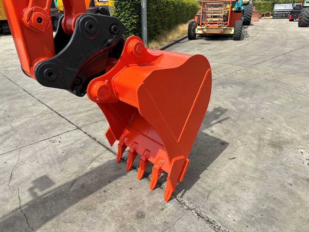 Midi excavator Kubota KX155-3SZ Diesel 2012