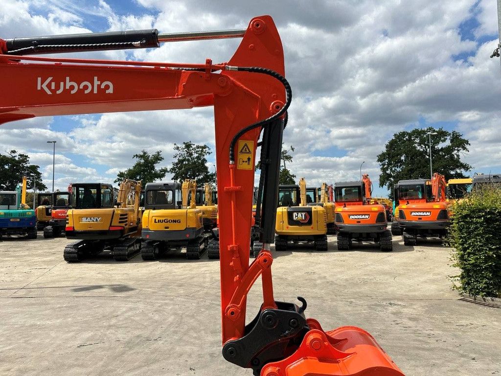 Midi excavator Kubota KX155-3SZ Diesel 2012