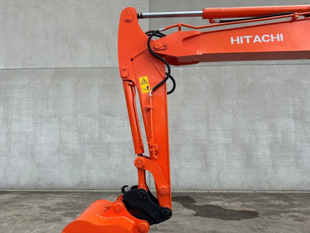Midi excavator Hitachi ZX60 Diesel 2011