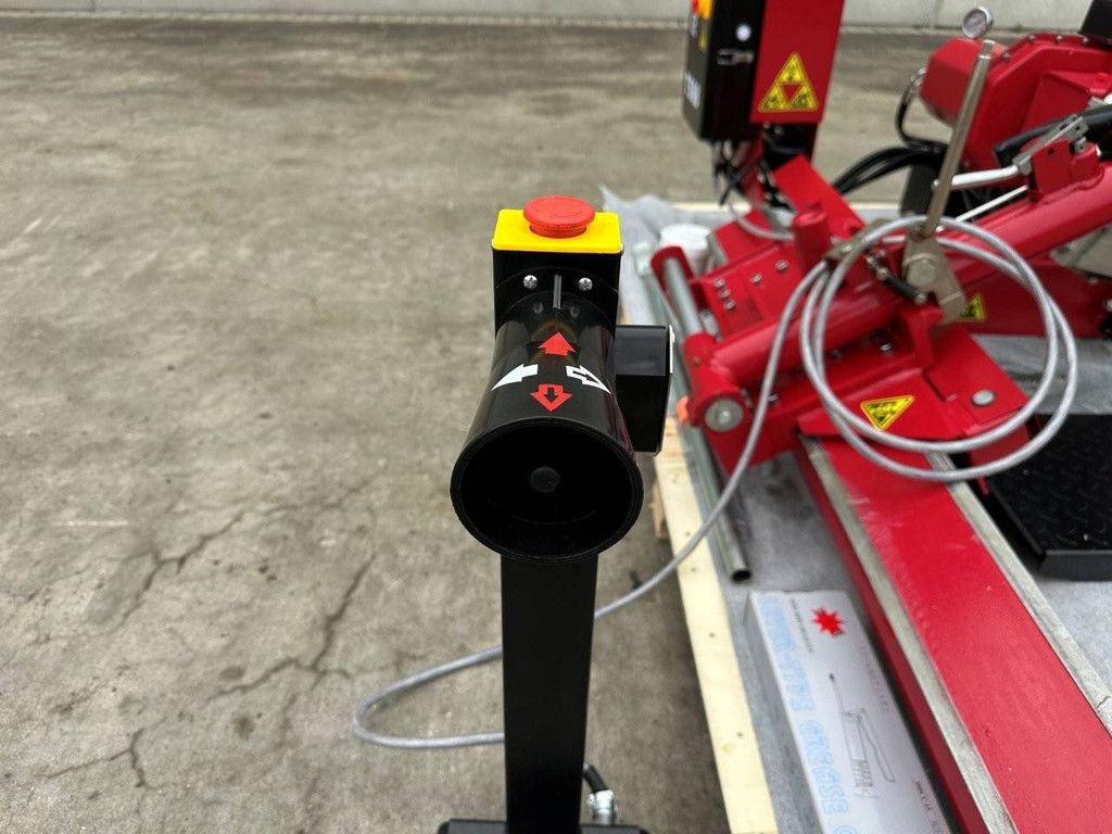 Reifenmontagemaschine T568 2026