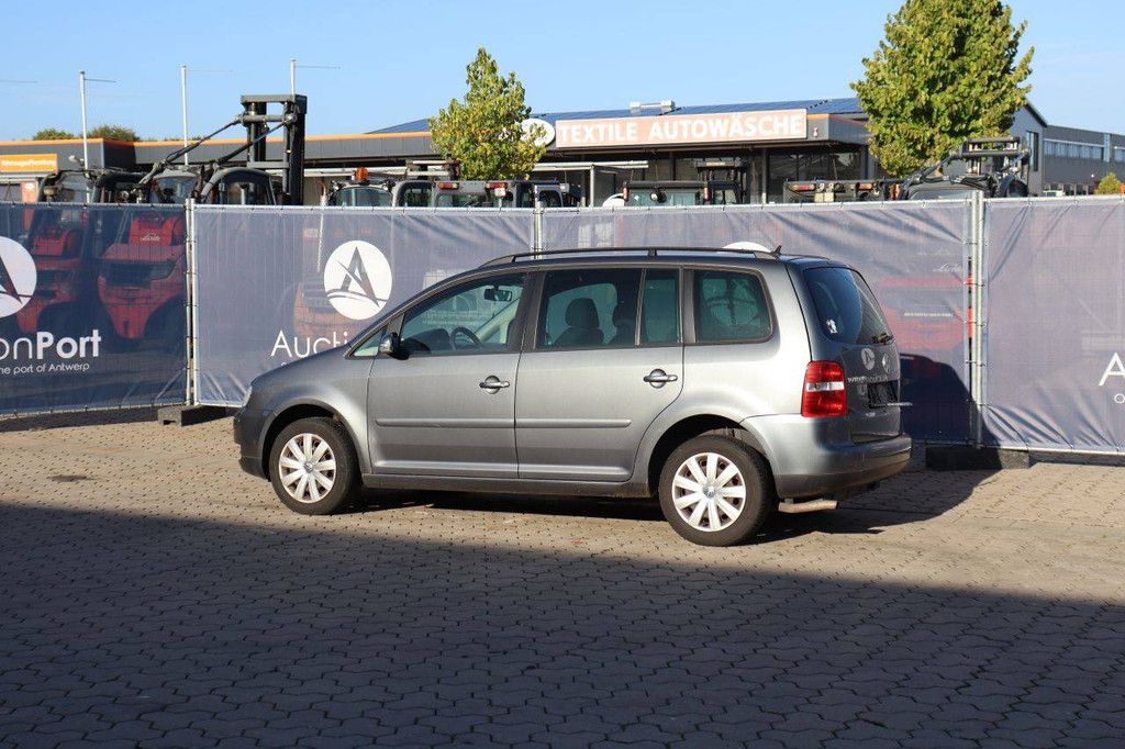 Volkswagen Touran Station Wagon Petrol (Margin)