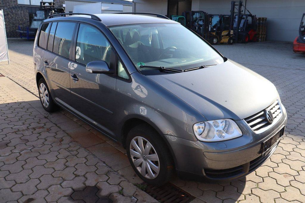 Volkswagen Touran Station Wagon Petrol (Margin)