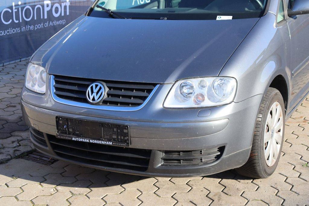 Volkswagen Touran Station Wagon Petrol (Margin)