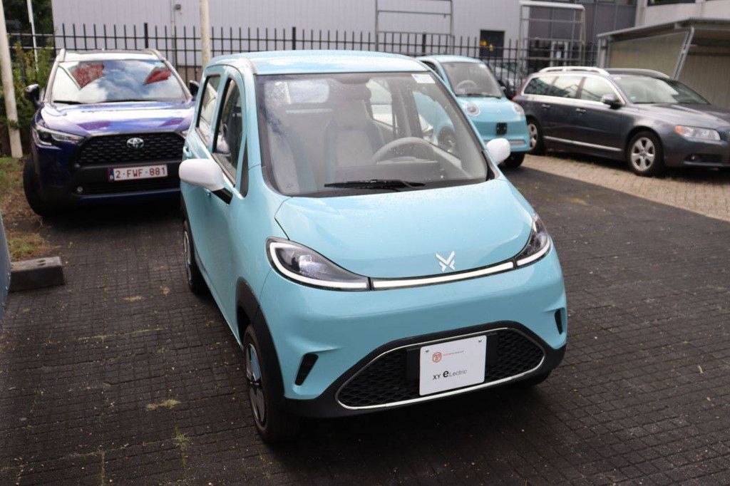 Elektrischer Personenkraftwagen Jinpeng L7e-CP Electric 8,2 PS