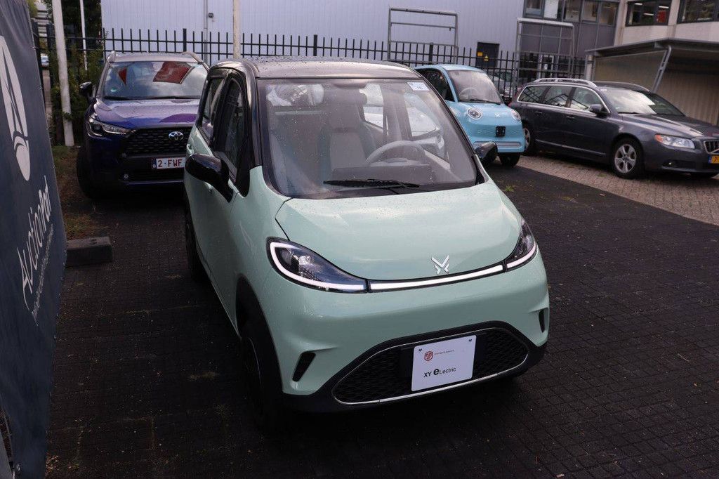 Elektrischer Personenkraftwagen Jinpeng L7e-CP Electric 8 PS