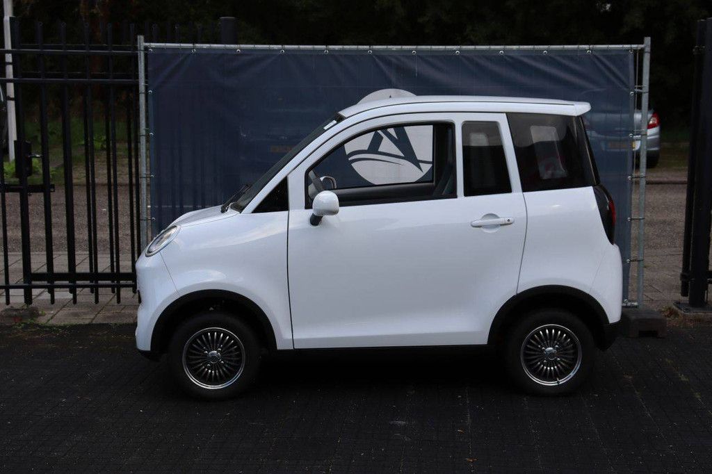 Elektrischer Personenkraftwagen Jinpeng L6e-BP Electric 4 PS
