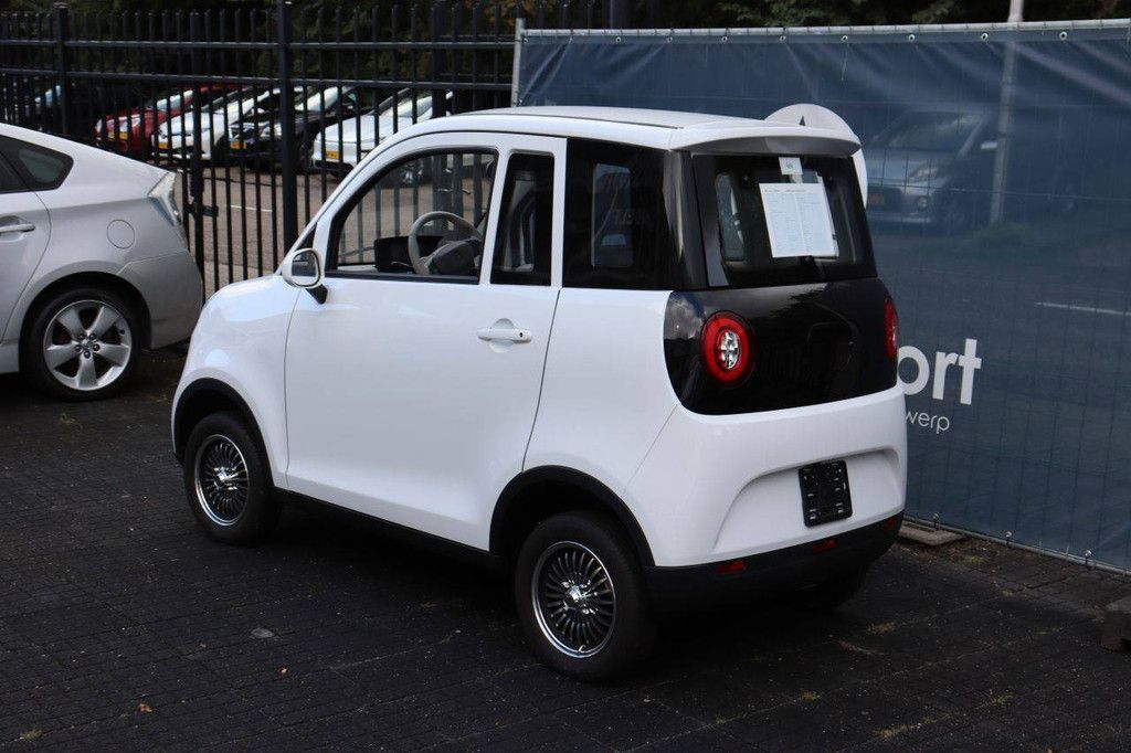 Elektrischer Personenkraftwagen Jinpeng L6e-BP Electric 4 PS