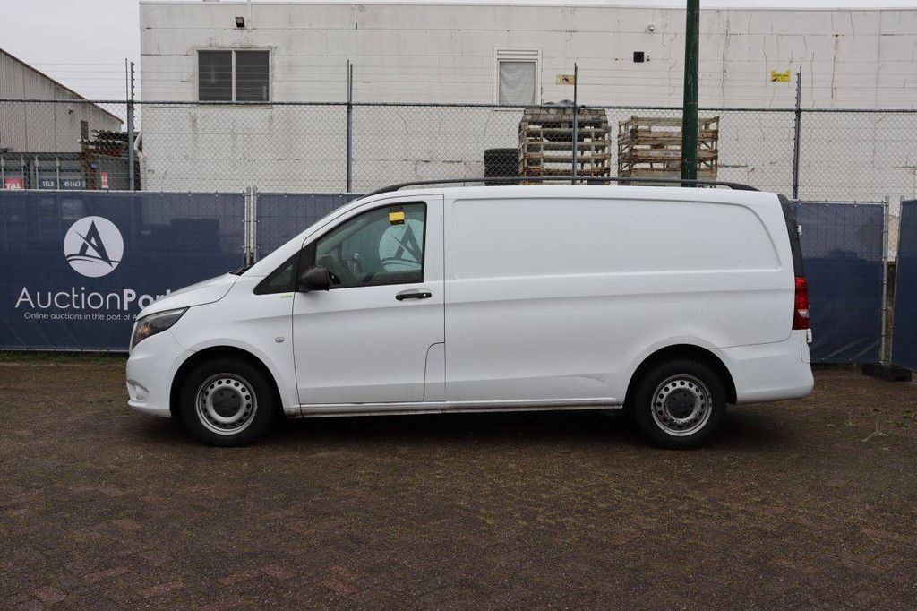 Transporter Mercedes-Benz Vito 111 CDI Diesel 114 PS 2017