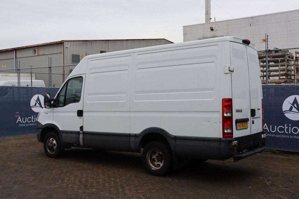 Iveco 50C15 Diesel 146 PS Kastenwagen 2013
