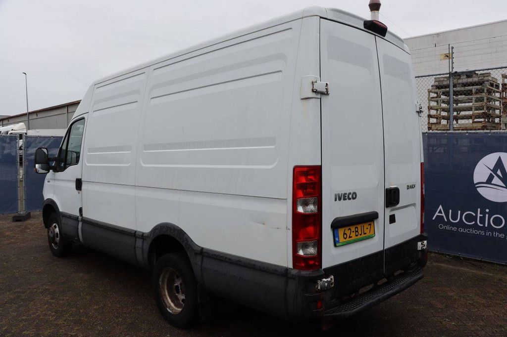 Iveco 50C15 Diesel 146 PS Kastenwagen 2013
