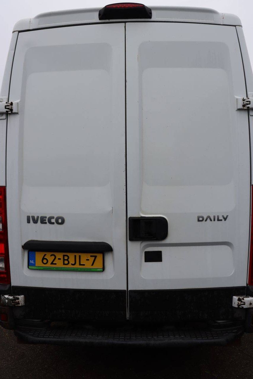 Iveco 50C15 Diesel 146 PS Kastenwagen 2013