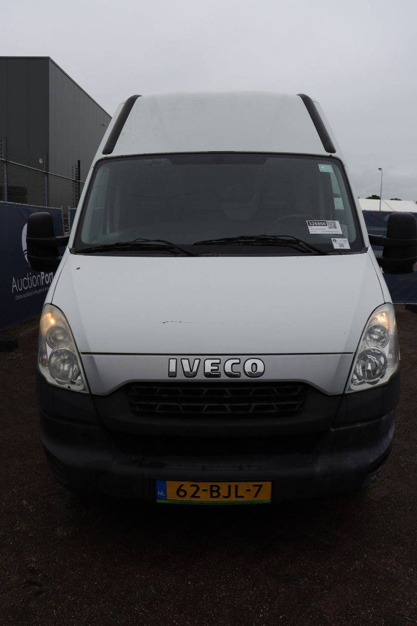 Iveco 50C15 Diesel 146 PS Kastenwagen 2013