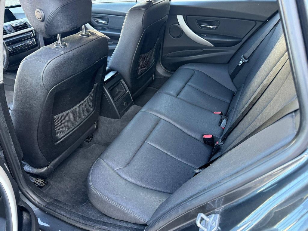 BMW 318d Touring 136 PS 2019
