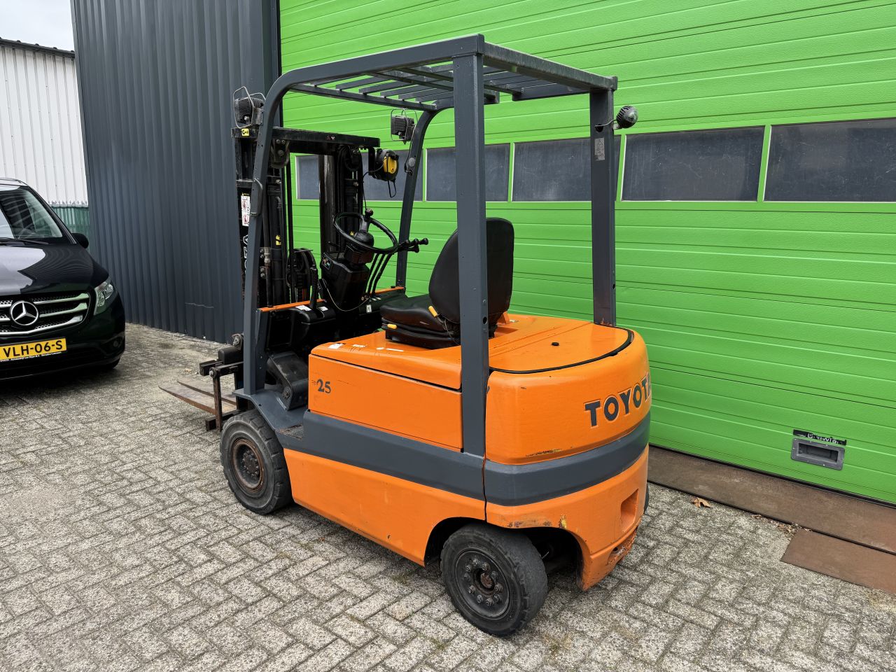 Goedwerkende Toyota elektrische heftruck, 2,5 ton,jonge batterij