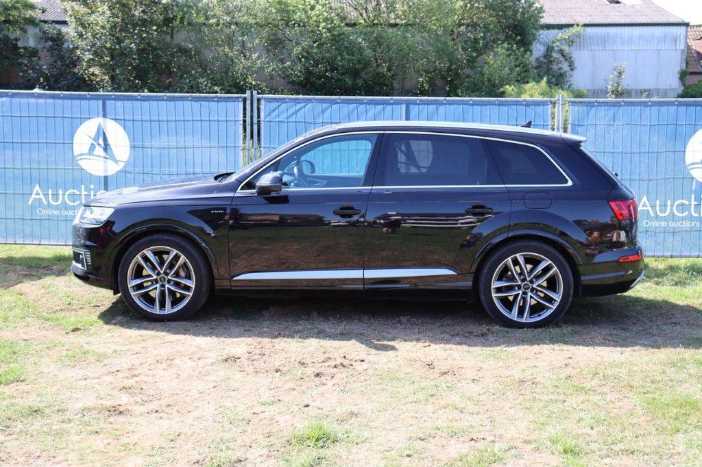 SUV Audi Q7 Electric+Diesel 369hp 2018