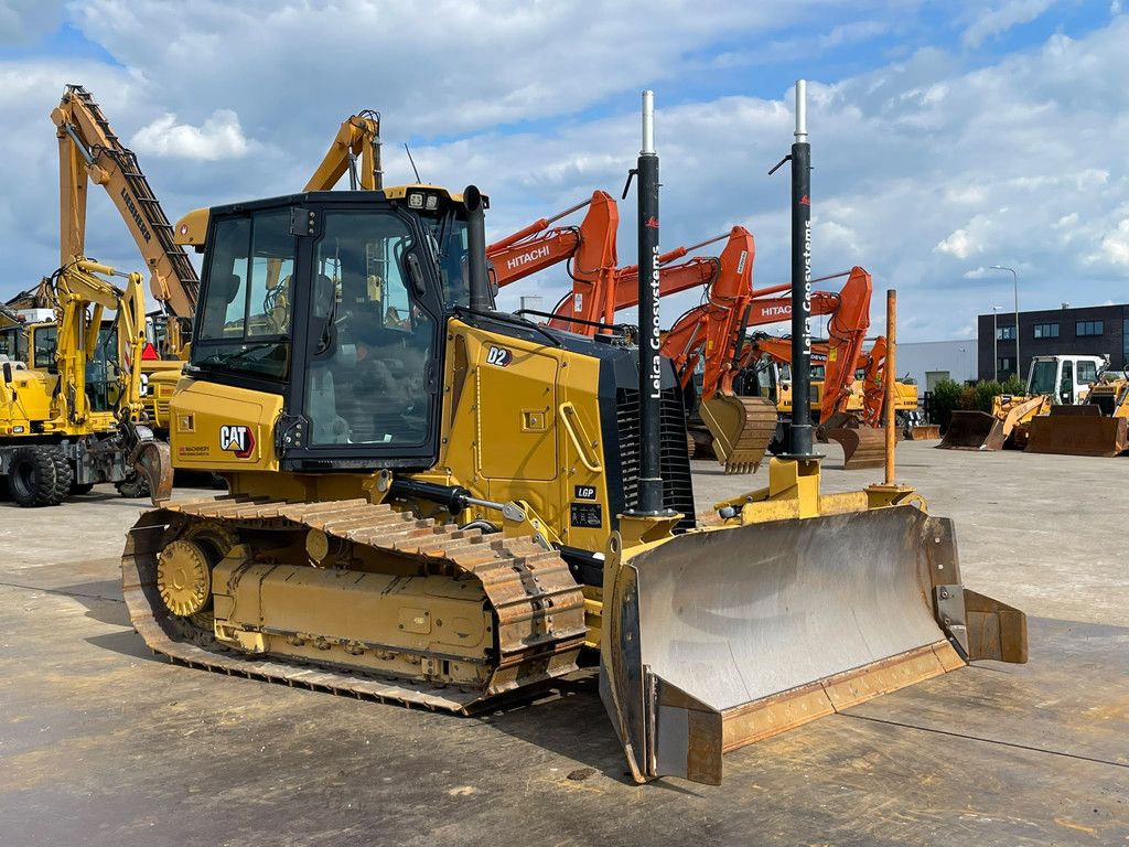 Caterpillar D2 LGP 12A | LEICA GPS