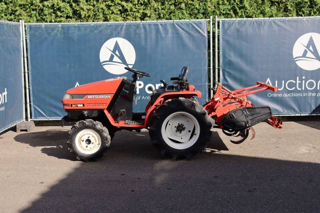 Mitsubishi MT155 Diesel-Minitraktor, 15 PS, mit Grubber